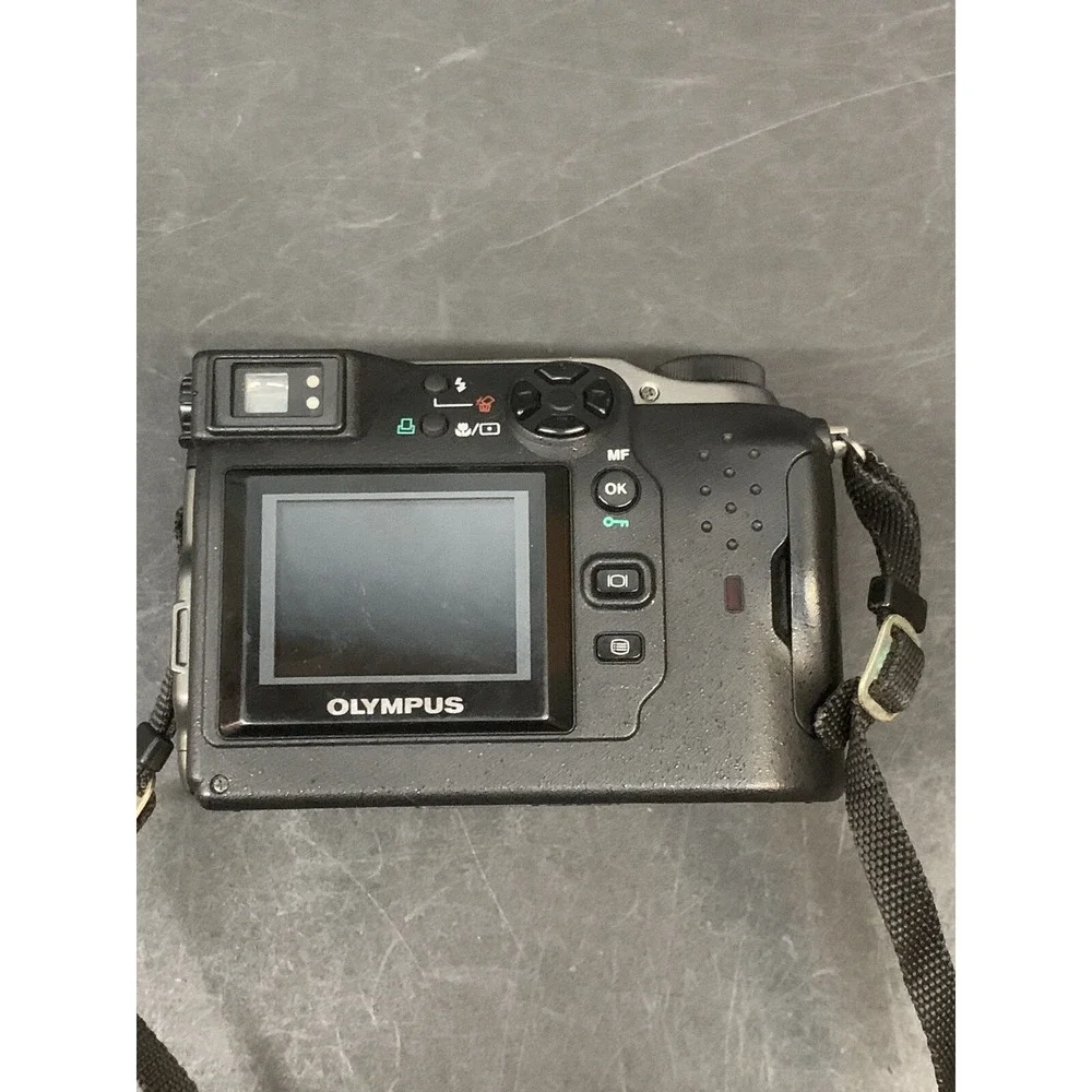 Olympus CAMEDIA C-3000 Zoom 3.3MP Digital Camera - Parts Only